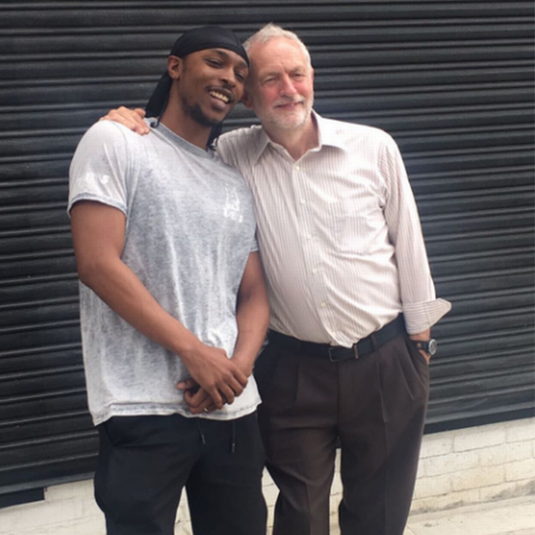 Jeremy Corbyn criticises use of zero hours contracts at Glastonbury